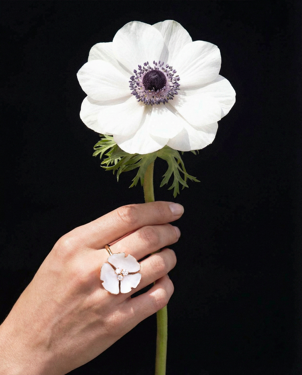 Collier Ginkgo Ardente Moyen modèle - Blanc